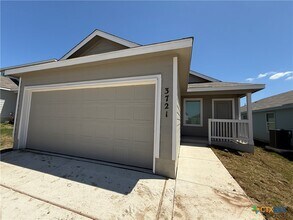 3721 Axis Hl St in New Braunfels, TX - Building Photo - Building Photo