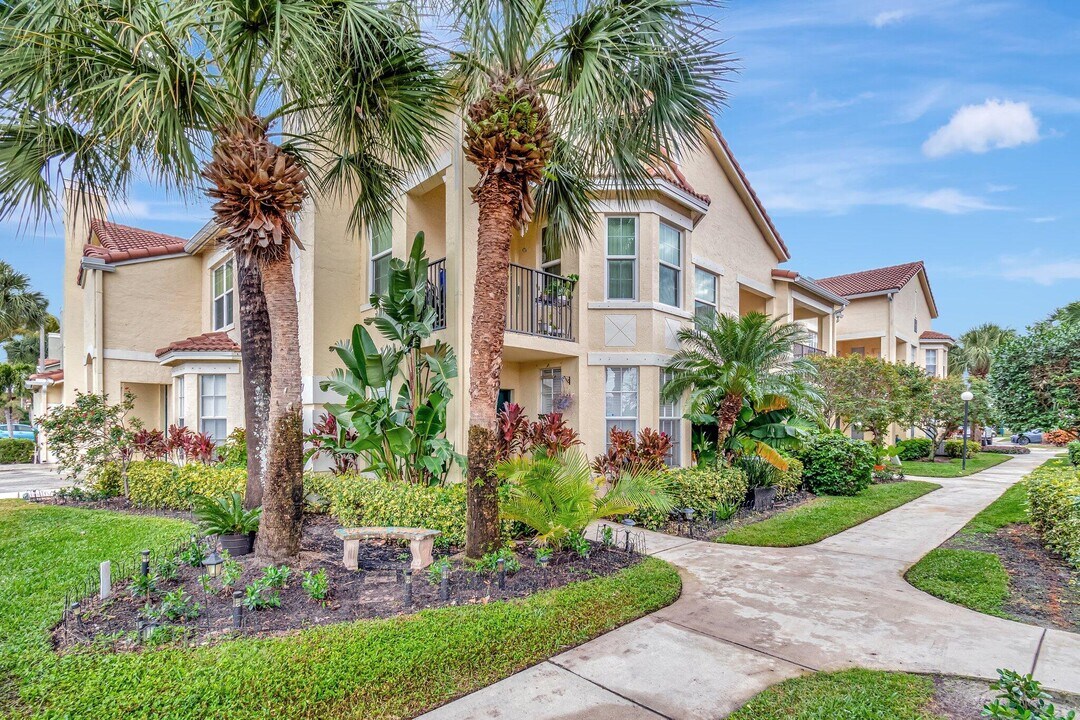 1207 Belmont Pl in Boynton Beach, FL - Foto de edificio