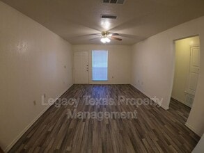 1106 Williams Ave in Cleburne, TX - Building Photo - Building Photo