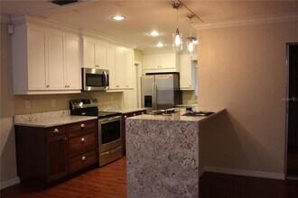 3125 S Lockwood Ridge Rd in Sarasota, FL - Foto de edificio - Building Photo