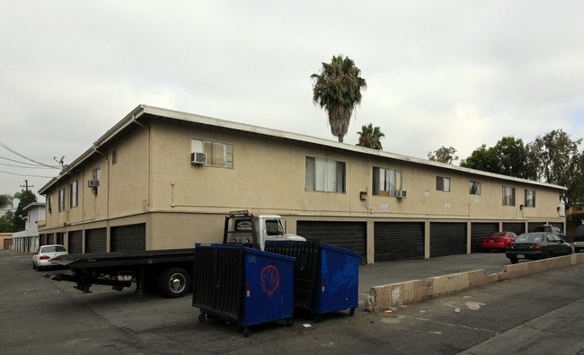 326 E Pearson Ave in Anaheim, CA - Building Photo - Building Photo