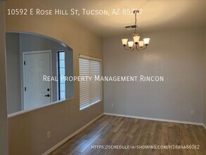 10592 E Rose Hill St in Tucson, AZ - Building Photo - Building Photo