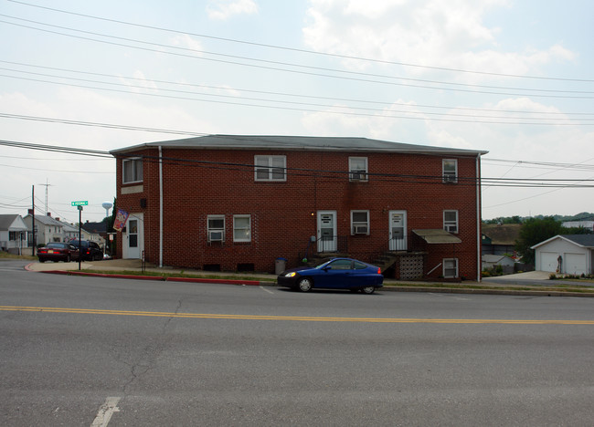 100 W Potomac St in Williamsport, MD - Foto de edificio - Building Photo