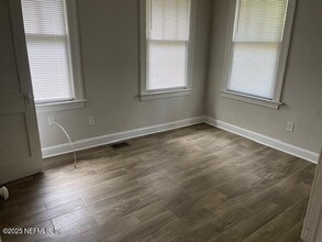 319 W 49th St in Jacksonville, FL - Building Photo - Building Photo