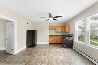 420 Elm St in Woonsocket, RI - Building Photo - Building Photo