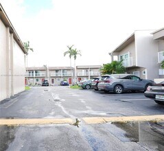 3791 NW 78th Ave in Hollywood, FL - Building Photo - Building Photo