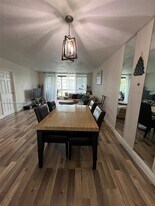 8321 Sands Point Blvd in Tamarac, FL - Building Photo