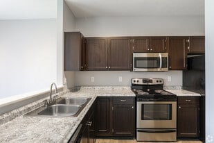 The Arbors of Yankee Vineyards in Dayton, OH - Building Photo