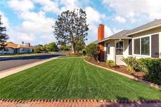 1505 N Rosewood Ave in Santa Ana, CA - Foto de edificio - Building Photo