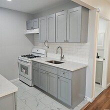 179 Newport St-Unit -2nd Fl in Brooklyn, NY - Building Photo - Building Photo