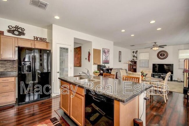 3946 E Blue Spruce Ln in Gilbert, AZ - Building Photo - Building Photo