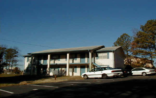 Shallowford Pines in Atlanta, GA - Foto de edificio - Building Photo