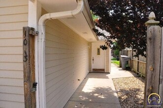 1013 Sylvan St in Emporia, KS - Building Photo - Building Photo