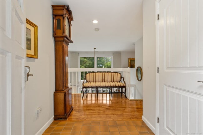 15 Craig Ct in Stamford, CT - Building Photo - Building Photo