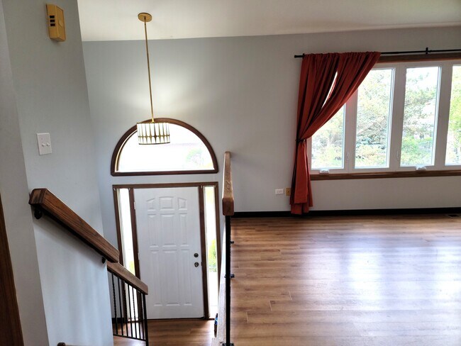17581 Windsor Pky in Tinley Park, IL - Building Photo - Building Photo