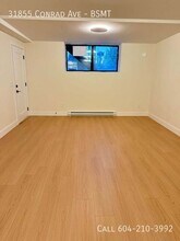 31855 Conrad Ave in Abbotsford, BC - Building Photo - Building Photo