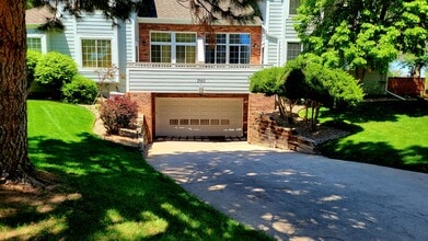 3961 S Carson St in Aurora, CO - Foto de edificio - Building Photo