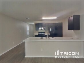 5010 Everett Loop in Converse, TX - Building Photo - Building Photo