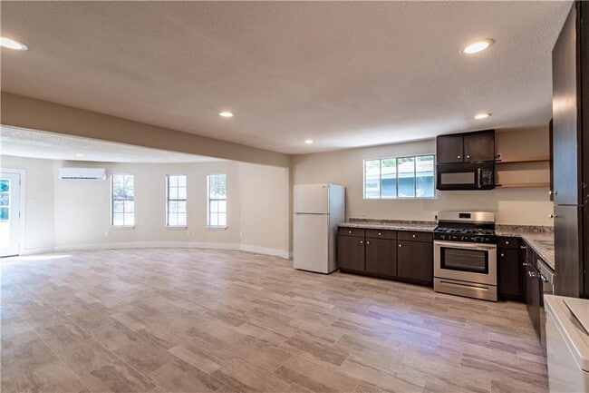 property at 1412 Vargas Rd