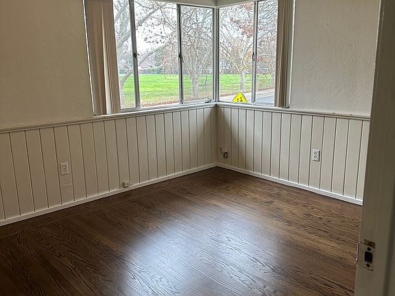 2950 Land Park Dr in Sacramento, CA - Building Photo - Building Photo