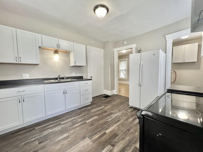 property at 950 Park Ave