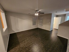 9394 Fort Lincoln Ave in Las Vegas, NV - Building Photo - Building Photo