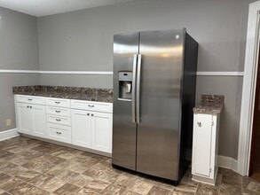 633 Hawthorne Dr in Asheboro, NC - Building Photo - Building Photo