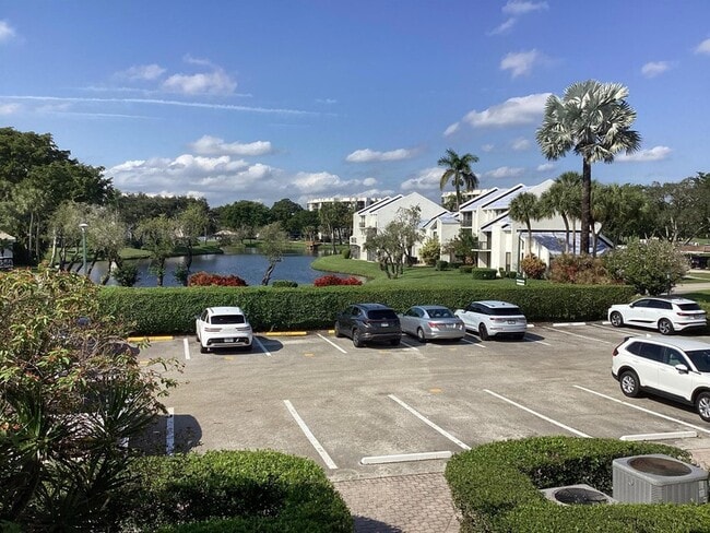 00 Bridgewood Dr in Boca Raton, FL - Building Photo - Building Photo