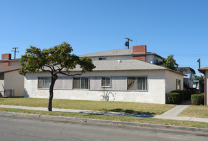 431 Helena Way in Oxnard, CA - Building Photo