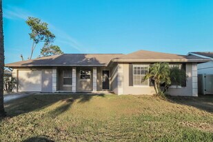 12013 Agana St in Orlando, FL - Building Photo