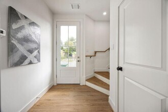 2121 Hoskins Dr in Houston, TX - Building Photo - Building Photo