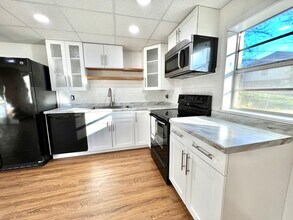 5254 Byers Rd in Gainesville, GA - Building Photo - Building Photo