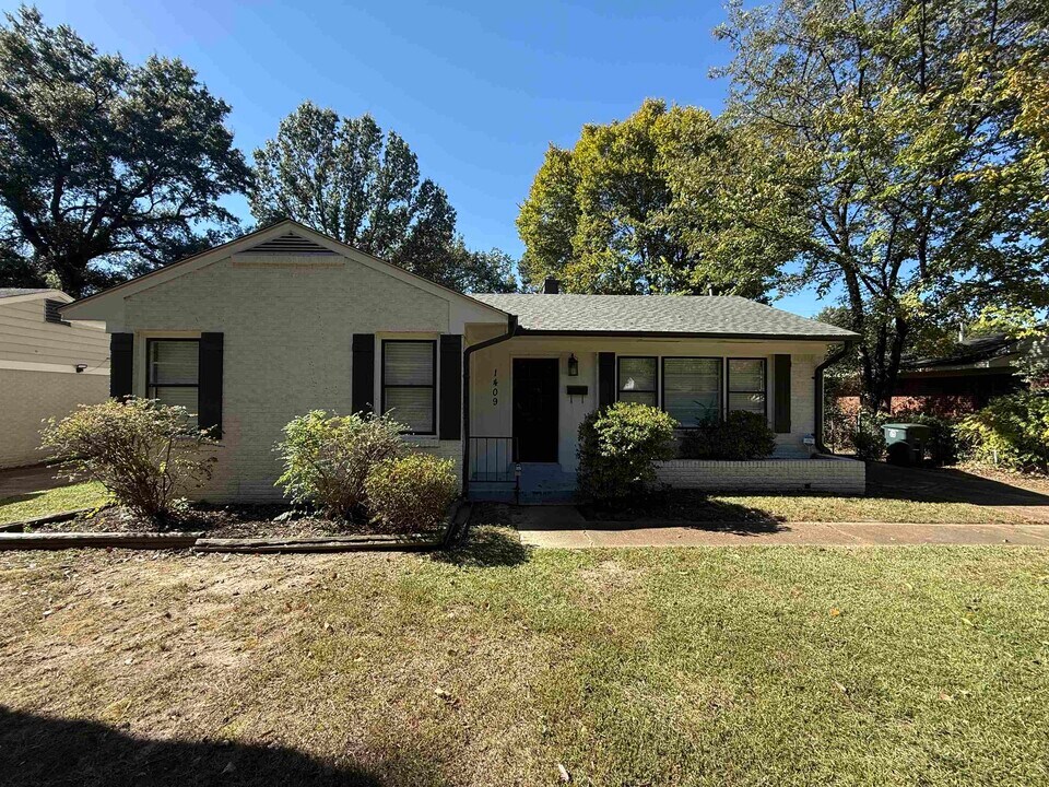 1409 Dearing Rd in Memphis, TN - Building Photo