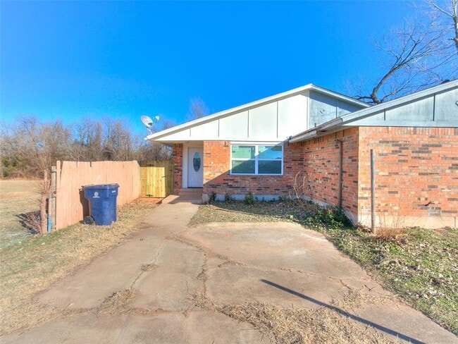 property at 4602 Creek Ct