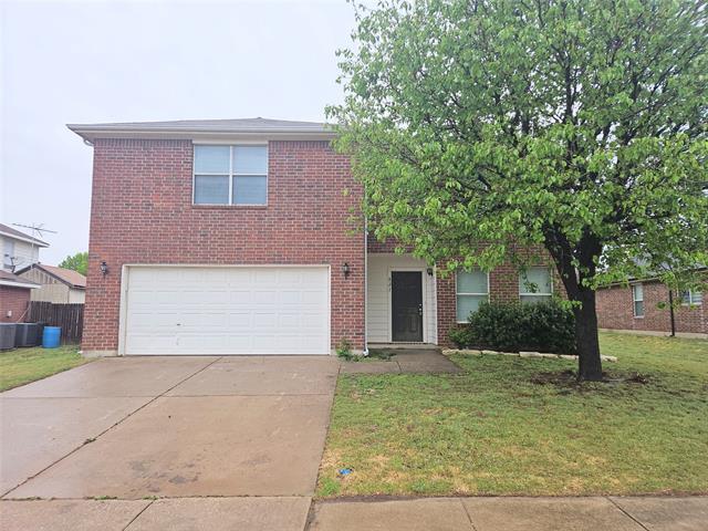 821 Flamingo Dr in Saginaw, TX - Building Photo