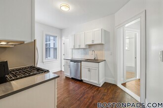 122 Columbia St, Unit 1 in Cambridge, MA - Building Photo - Building Photo