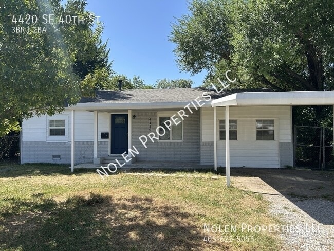 property at 4420 SE 40th St