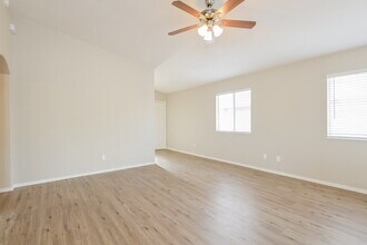 9009 E Kinross Dr in Tucson, AZ - Building Photo - Building Photo