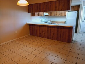 1318 London Ave in Spring Hill, FL - Building Photo - Building Photo