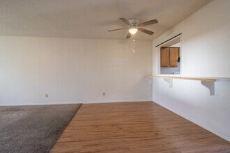 611 Peterson Dr, Unit #3 in Kerrville, TX - Building Photo - Building Photo