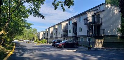 15819 Leary Wy in Redmond, WA - Foto de edificio - Building Photo