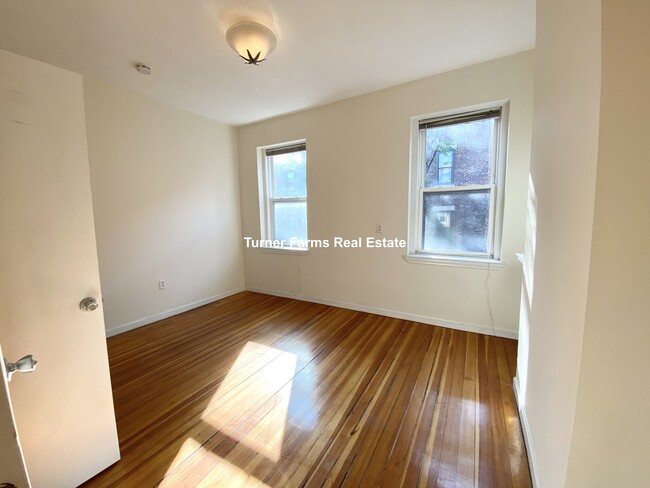 19 Aberdeen St, Unit 6 in Boston, MA - Building Photo - Building Photo