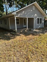 402 Hart Ave in Springdale, AR - Building Photo
