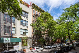 65-67 Bank St in New York, NY - Building Photo - Primary Photo