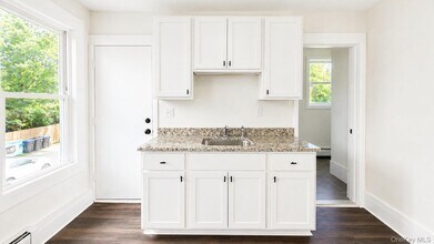 50 Parker Ave in Poughkeepsie, NY - Building Photo - Building Photo