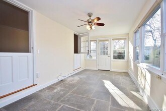 16 Upland Ln in Armonk, NY - Building Photo - Building Photo