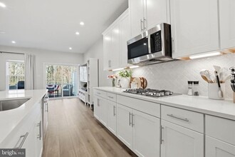 60 Pratt Ln in Lawrence Township, NJ - Building Photo - Building Photo