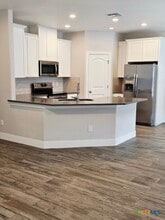 110 E Otto St in Marion, TX - Building Photo - Building Photo