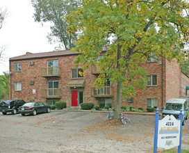 Allendorf Courtyard in Cincinnati, OH - Building Photo - Building Photo