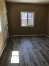 932 W Highland St in Santa Ana, CA - Building Photo - Building Photo